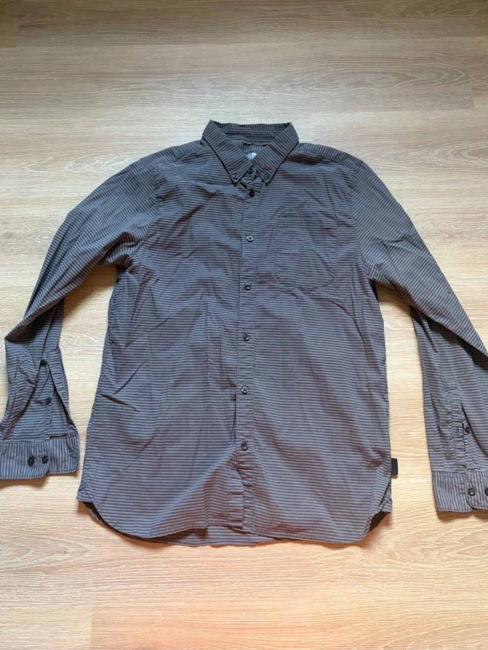 Men's Gray The North Face Long Sleeve Button Down Shirt Size Large